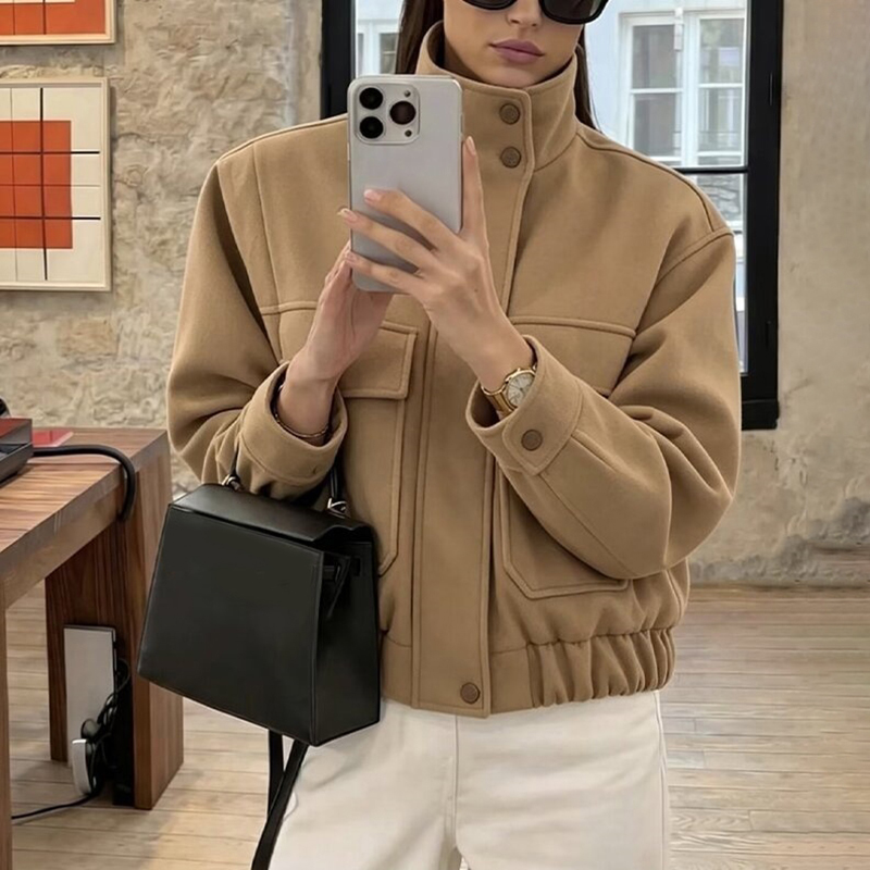 Wool Blend Coat - جاكيت نسائي بتصميم بسيط، بقصة طيار،