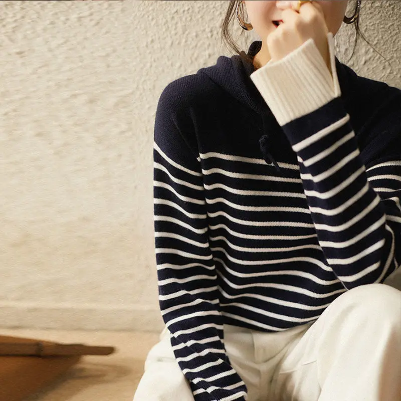 سويت شيرت بغطاء للرأس فضفاض بأ - مراجعة Winter Clothing Essentials For Women وسعره