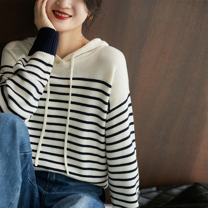 سويت شيرت بغطاء للرأس فضفاض بأ - مراجعة Winter Clothing Essentials For Women وسعره