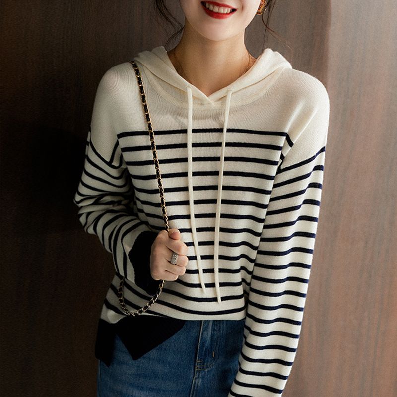 سويت شيرت بغطاء للرأس فضفاض بأ - مراجعة Winter Clothing Essentials For Women وسعره