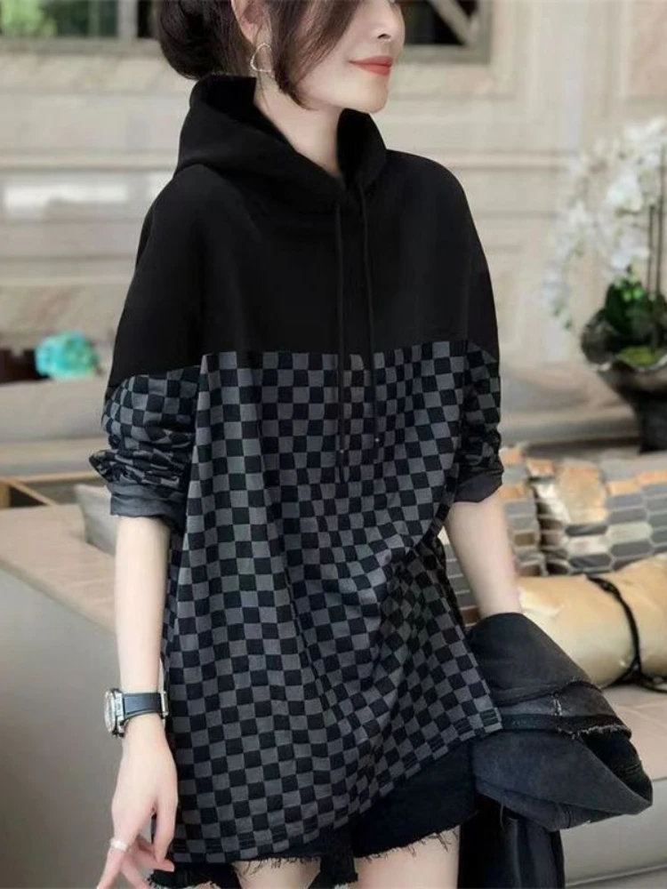 سويت شيرت فضفاض حريمي مع قلنسو - مراجعة Winter Clothing Essentials For Women وسعره